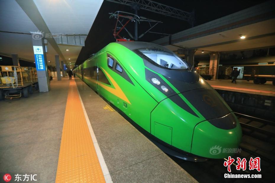 索拉斯塔法师之冠我们是朋友成就怎么完成